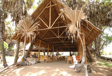 Manze Lodge Exterior0